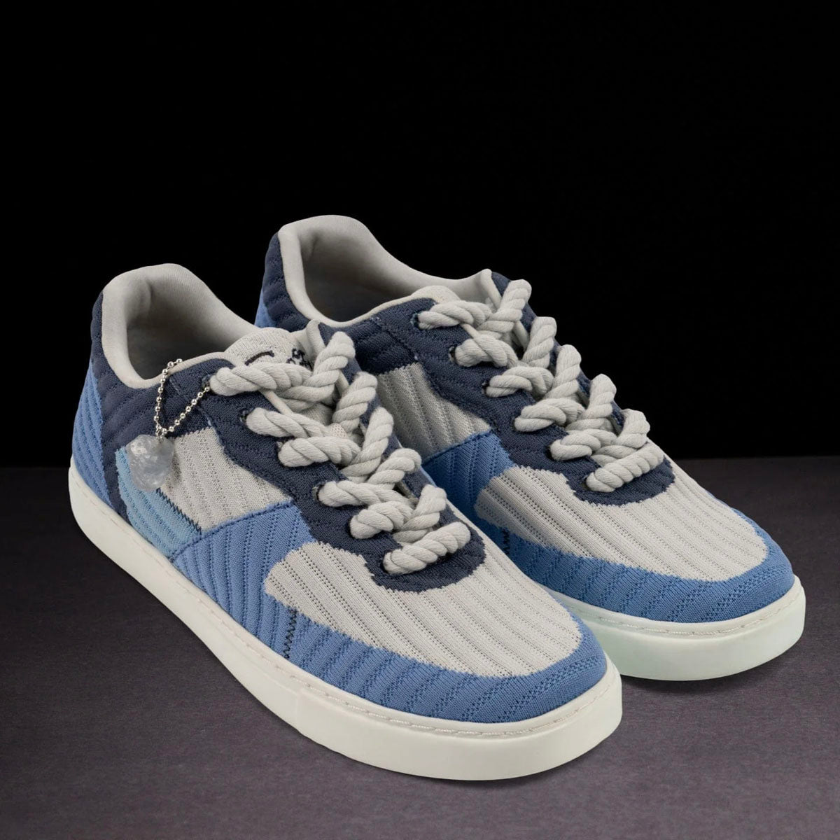 Fuego Unisex Low-Top Dance Sneakers Blue Jade