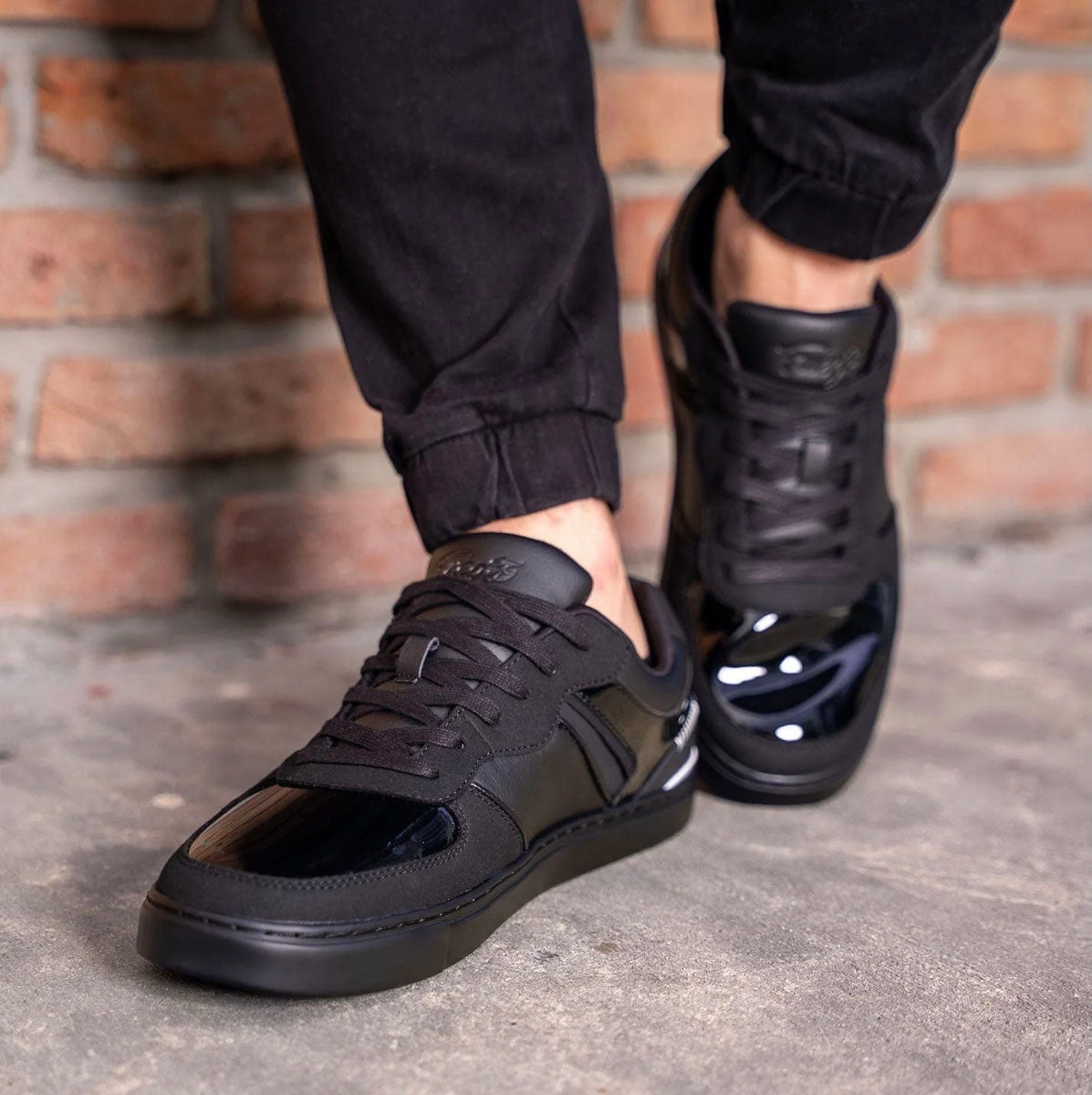 Fuego Unisex Low-Top Dance Sneakers Derek Hough