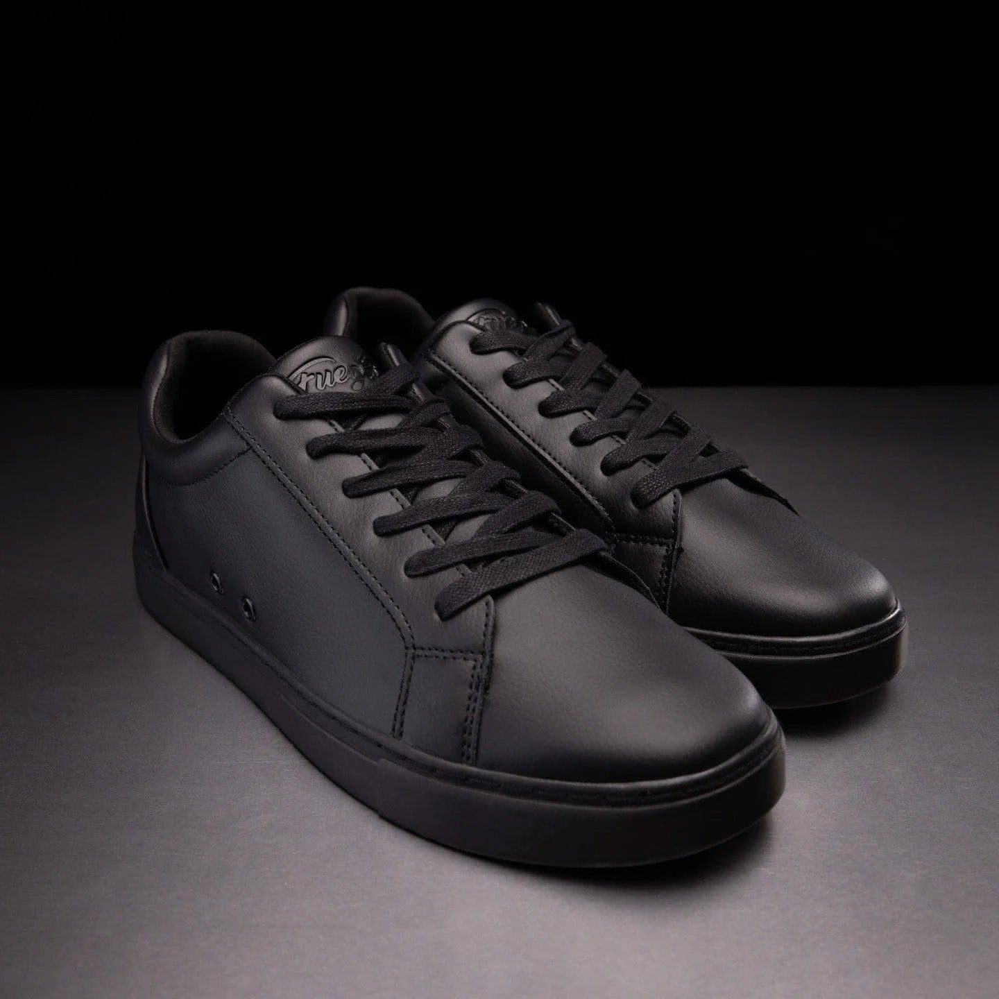 Fuego Unisex Low-Top Dance Sneakers All-Black